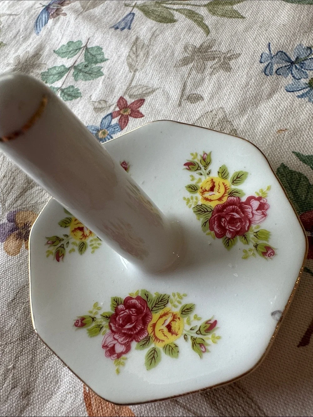 Vintage Floral Ceramic Ring Holder with Gold Trim